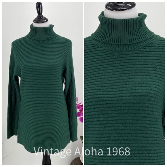 $89   Green Devotion by Cyrus Medium Women's Turtleneck Sweater - Picture 1 of 5
